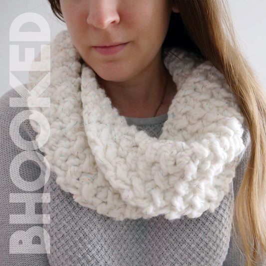 Simple Twist Crochet Cowl