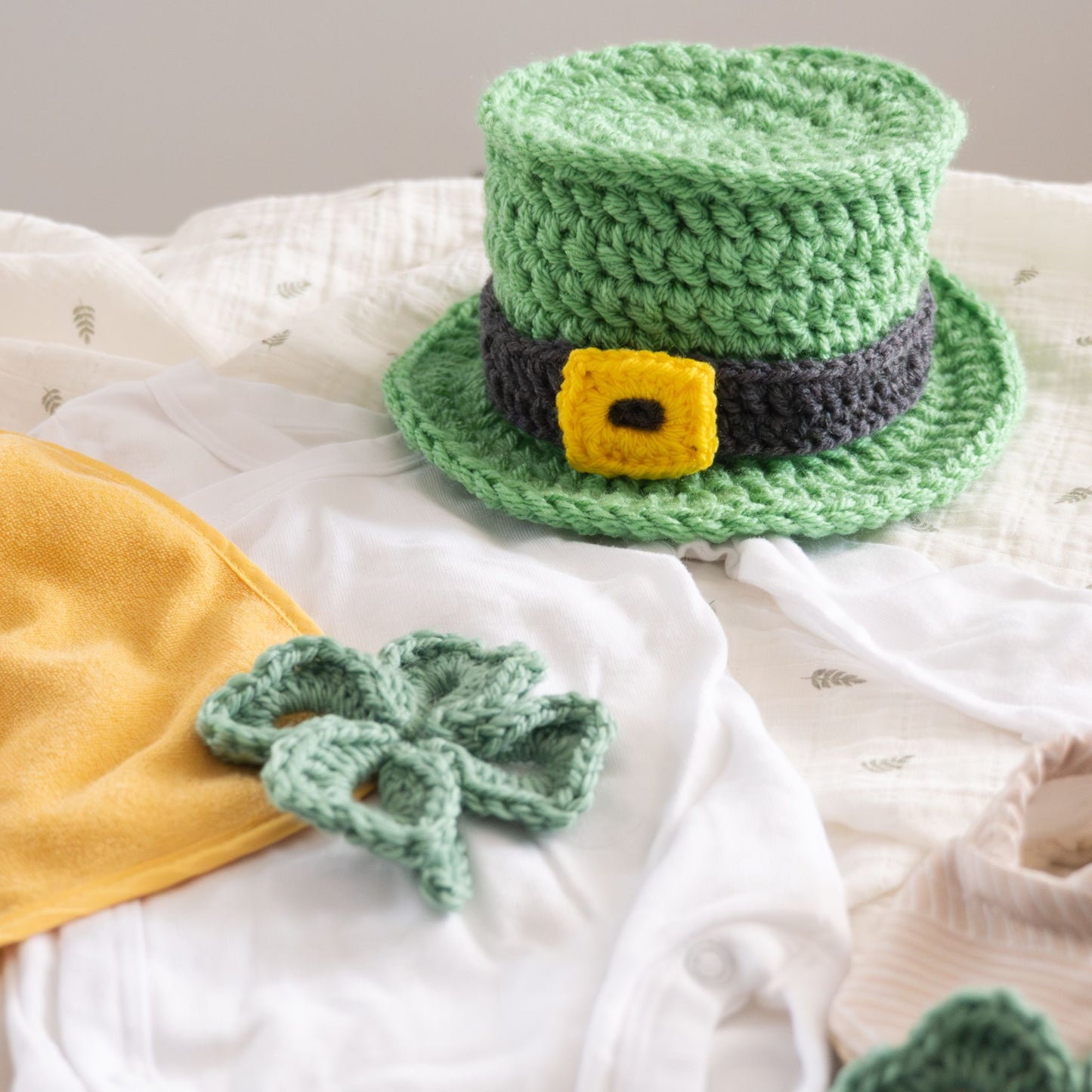 Easy Crochet Baby Top Hat
