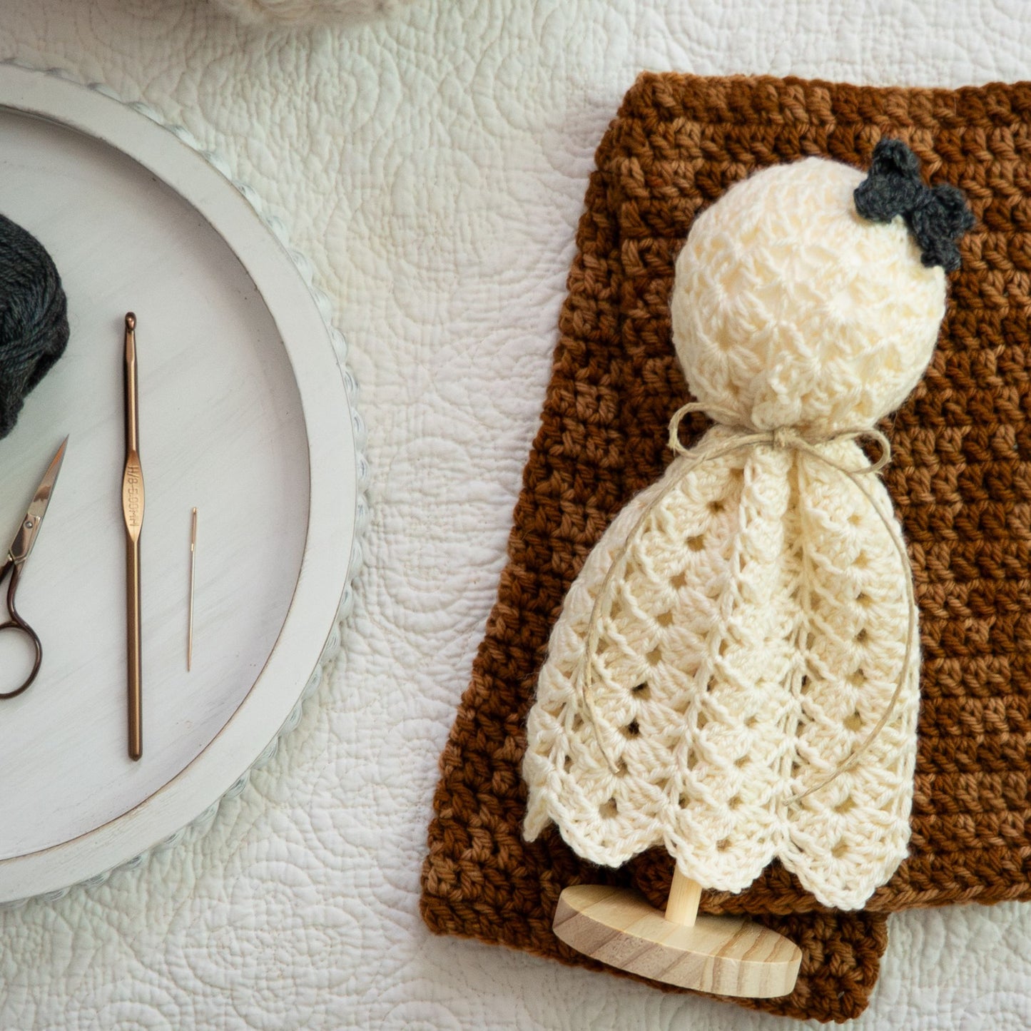 Farmhouse Crochet Ghost