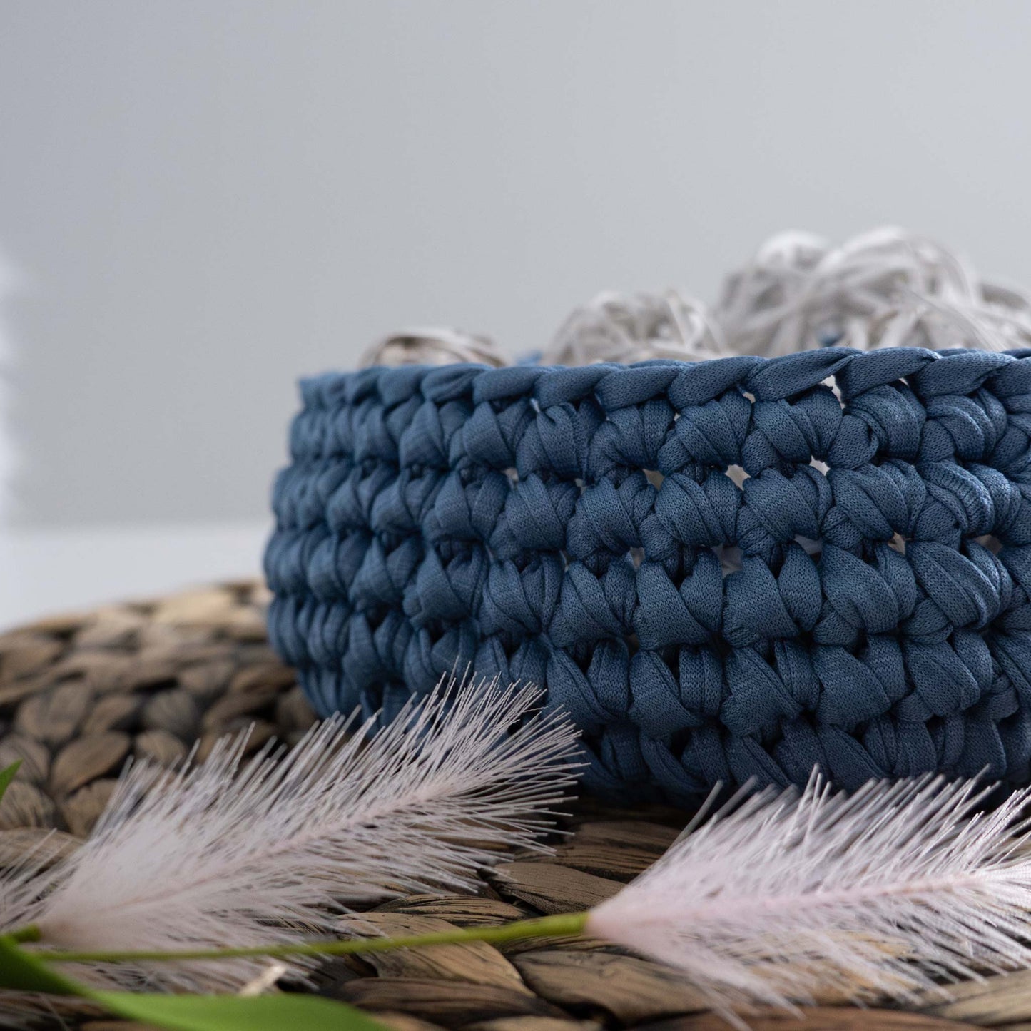 Simple Crochet Bowl with T-Shirt Yarn