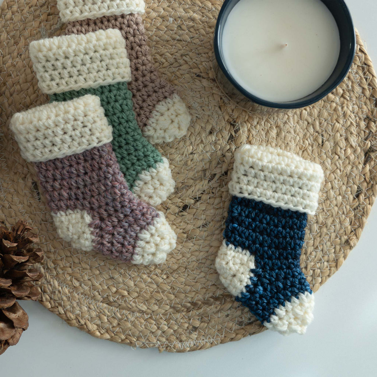 Basic Stocking Shape Quick Crochet Mini Stockings – B.Hooked