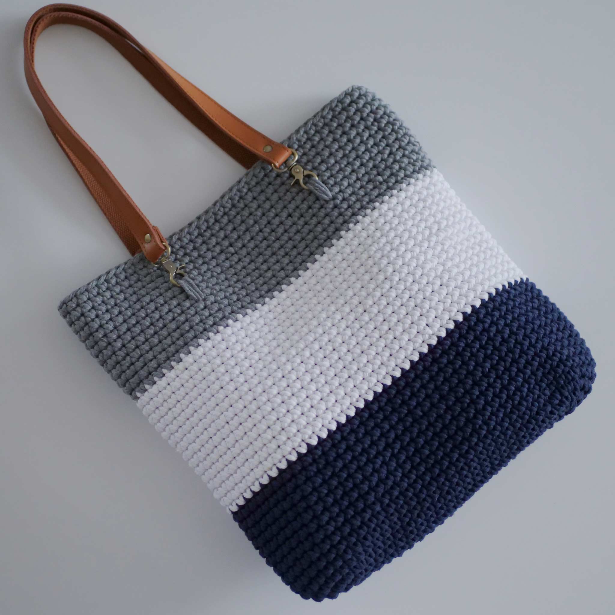 Crochet Tote Bag - made from a rectangle! - Free Pattern